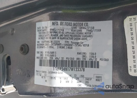 2007 Ford Focus S/Se/Ses из США, поврежденный, VIN 1FAFP34N17W123378